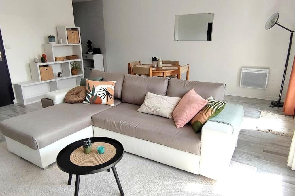 Appartement Avec Garage Proche Du Centre-Ville Troyes Exteriér fotografie